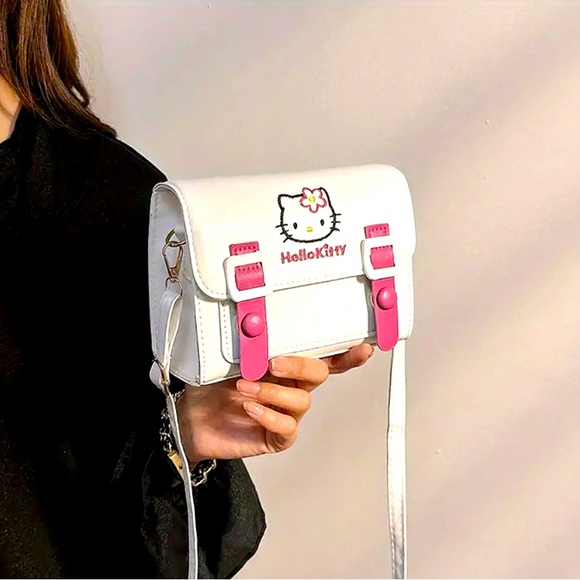 Hello Kitty Mini Handbag - Picture 4 of 9